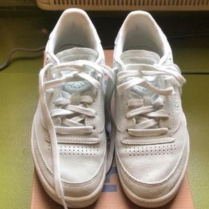 Women’s Reebok club c 85